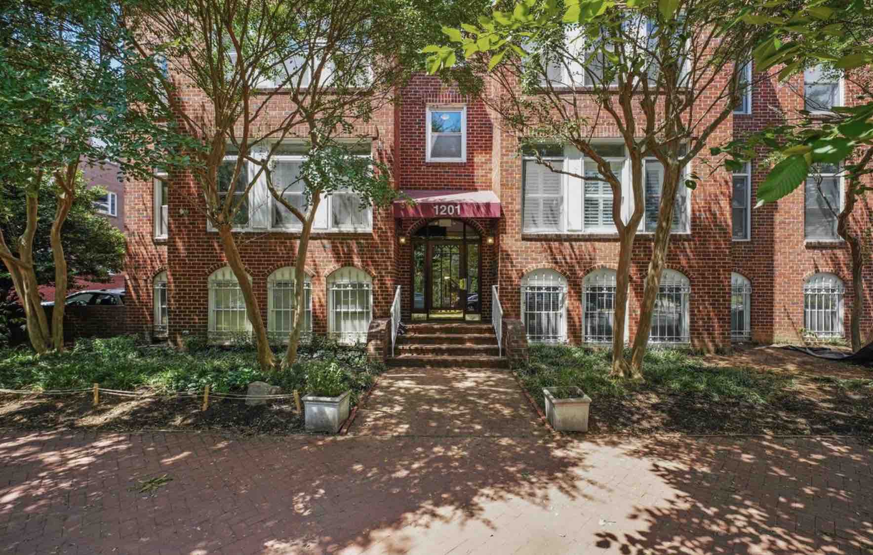 1201 O St NW, District Of Columbia 20005, 2 Bedrooms Bedrooms, ,2 BathroomsBathrooms,Apartment,Sold Listings, O St ,1030