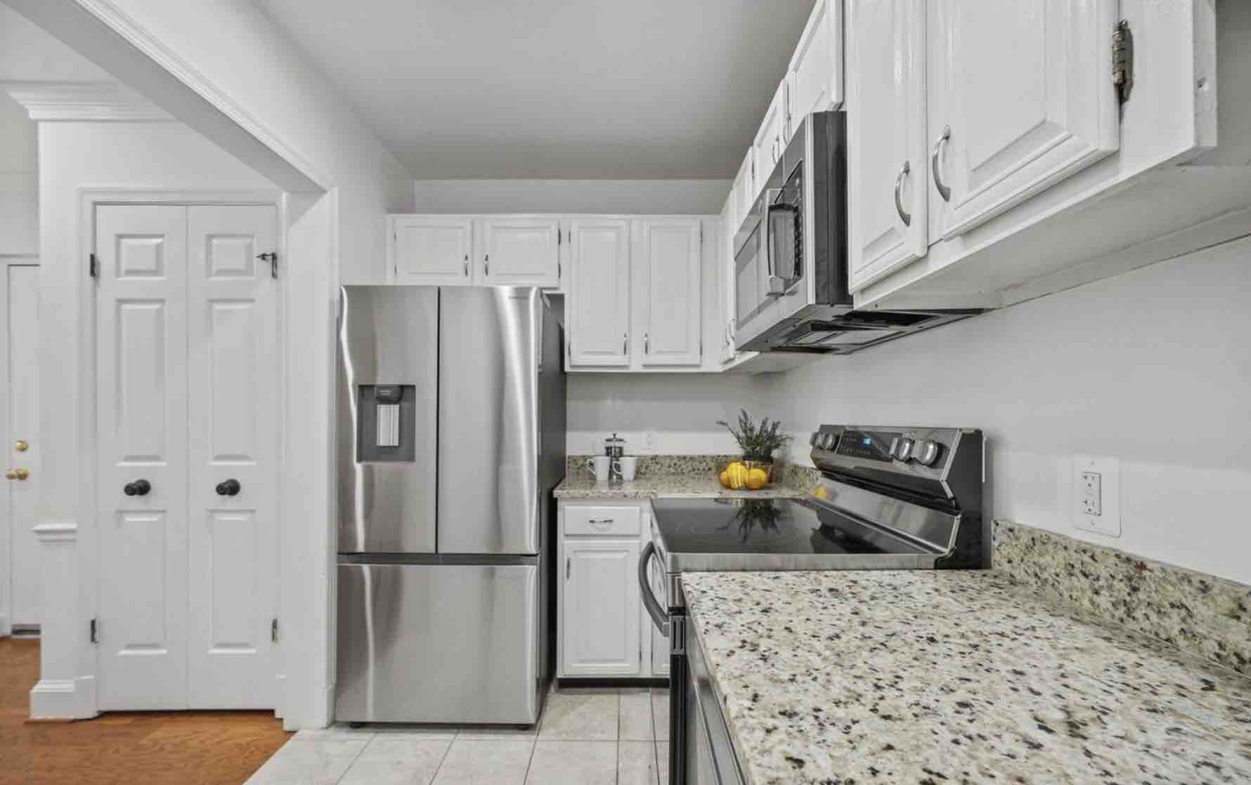 1201 O St NW, District Of Columbia 20005, 2 Bedrooms Bedrooms, ,2 BathroomsBathrooms,Apartment,Sold Listings, O St ,1030